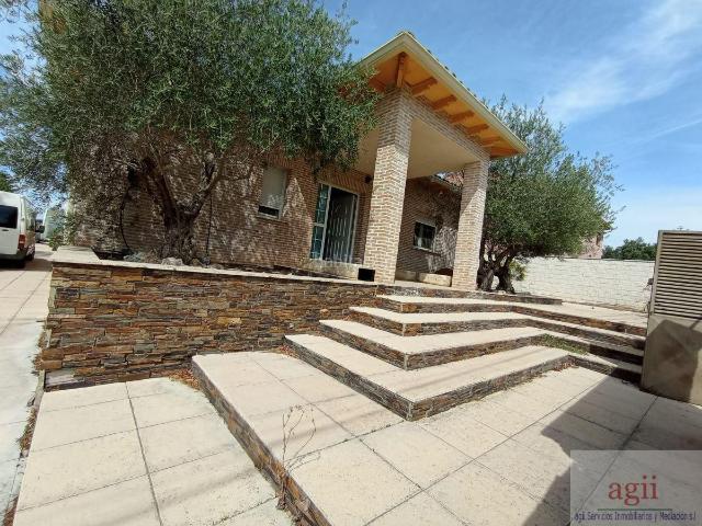 Chalet en venta en Valdeaveruelo. ValdeaverueloChalet. Chalets.