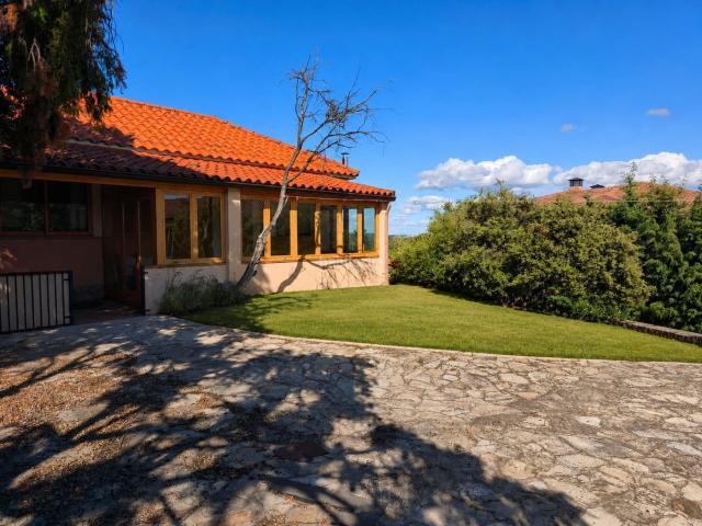 Chalet en venta en Valdemorillo, Mojadillas Parque de las Infantas El Paraiso. Casa o chalet independiente. Chalets.