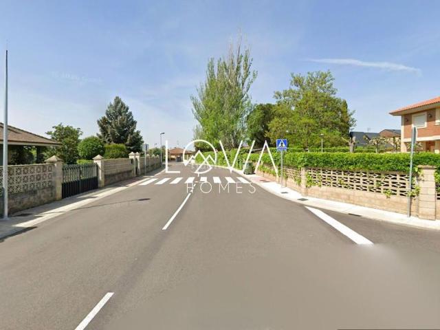 Chalet en venta en Valencia de Don Juan. ATENCIÓN INVERSORES! CHALET EN RENTABILIDAD ALQUILADO EN VALENCIA DE DON JUAN LEÓN. Chalets Valencia de Don.