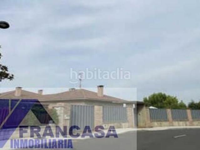 Chalet en venta en Valencia de Don Juan. Valencia de Don JuanChalet. Chalets Valencia de Don.