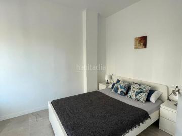 Chalet en venta en Valencia, El Perellonet. Casa Chalet en venta en El Perellonet Esquinera, reformada y con vistas al mar Precio: 320.000. Chalets.