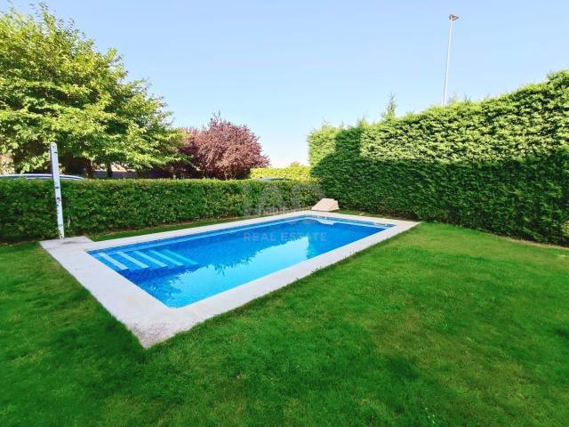Chalet en venta en Valladolid, Extrarradio. Chalets.