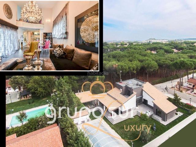 Chalet en venta en Valladolid, Extrarradio. Les presento un exclusivo chalet con piscina privada en el Pinar de Antequera, situado a sólo 10 minutos del centro de Valladolid. Chalets.