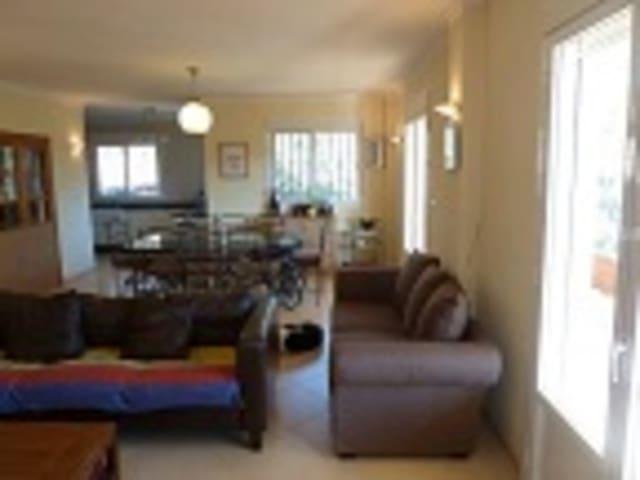 Chalet en venta en Valle de Abdalajís, Málaga