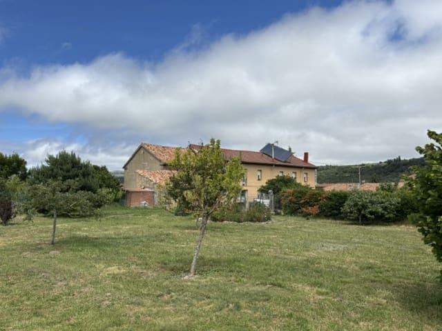 Chalet en venta en Valle de Valdelucio, Burgos