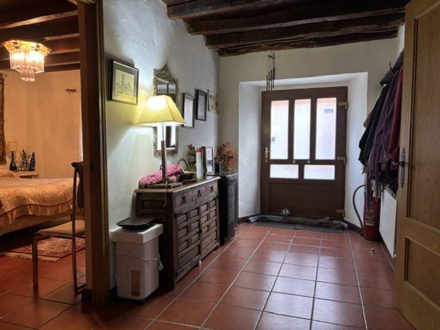 Chalet en venta en Valle de Valdelucio, Burgos