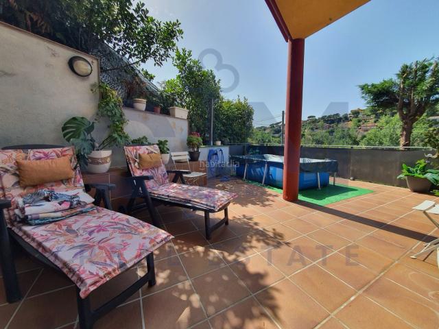 Chalet en venta en Vallgorguina. CASA PARA ENTRAR A VIVIR, CON PLACAS SOLARES!. Chalets.