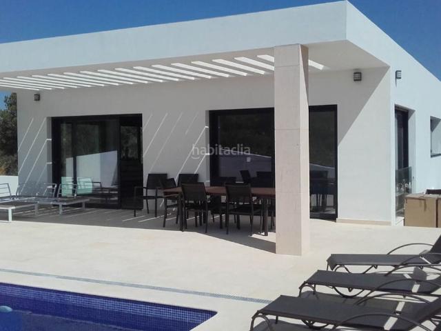 Chalet en venta en Vallirana. SOL Y VISTAS, CERCA DEL PUEBLO. Chalets.