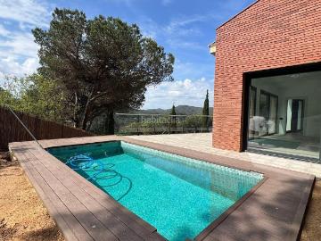 Chalet en venta en Vallromanes. Cerca de todos los servicios, a 20 minutos de Barcelona. Chalets.