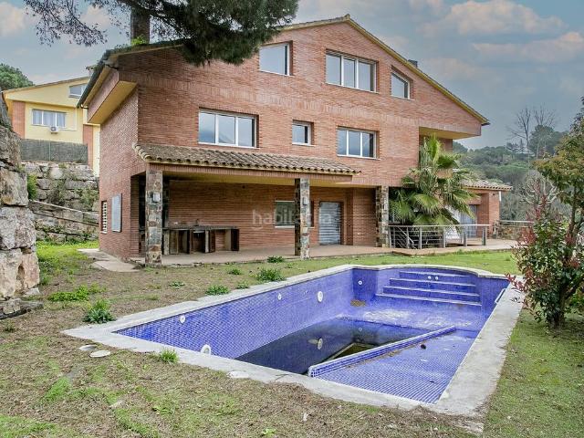 Chalet en venta en Vallromanes. Solvia Inmobiliaria Chalet independiente Vallromanes. Chalets.