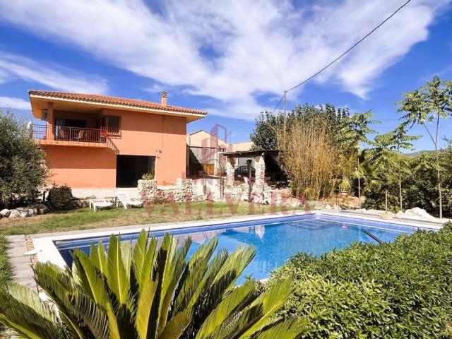 Chalet en venta en Valls. Chalets.