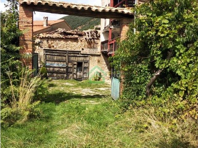 Chalet en venta en Vansa i Fórnols La. No es una casa. Es un proyecto con alma y mucha historia. Chalets Vansa i Fórnols.