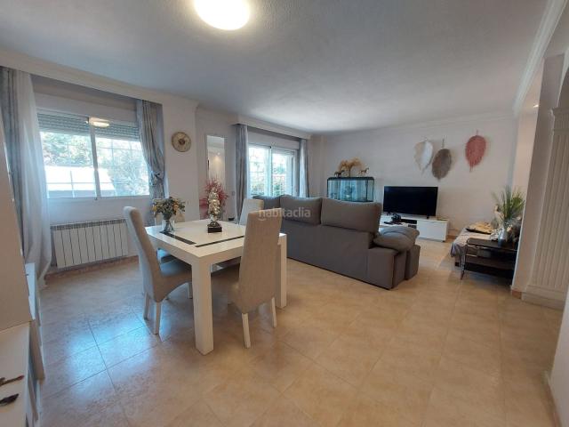 Chalet en venta en Velilla de San Antonio. Chalets Velilla de San.