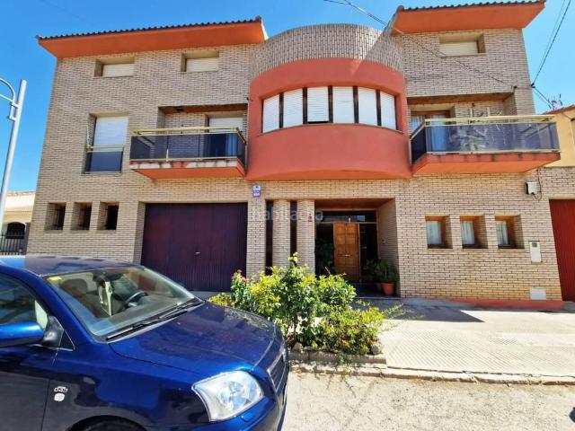 Chalet en venta en Vencillón. Próximo a Escuelas. Chalets.