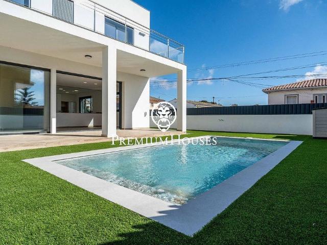 Chalet en venta en calle Francesc Pujol, Vendrell, El, de 151 m² 4 habitaciones por 630.000