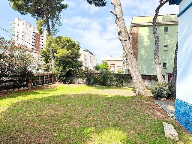 Chalet en venta en calle Ribera, Vendrell, El, de 77 m² 2 habitaciones por 325.000