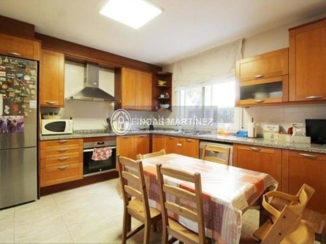 Chalet en venta en Vendrell El, El Tancat Mas d´en Gual Costa Dorada. se vende casa de 4 plantas con garaje grande piscina y buhardilla en el vendrell. Chalets Vendrell.
