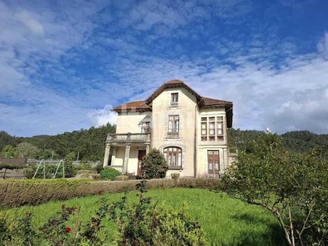Chalet en venta en Viveiro. CAPILLA 85. Chalets.