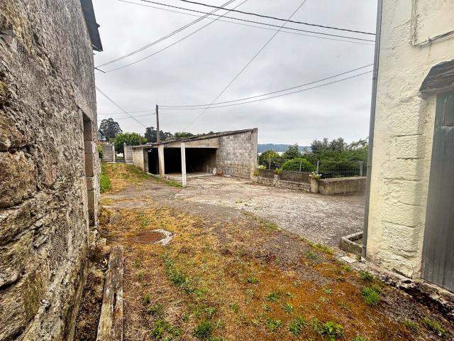 Chalet en venta en Viveiro. Casa con vistas a la bahía, a solo 100 metros de la Playa de Area Viveiro. Chalets.