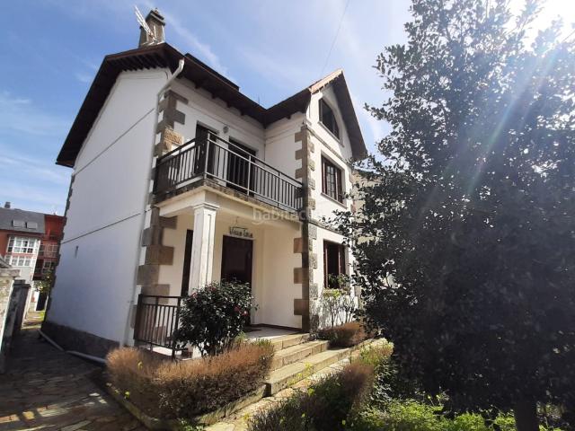 Chalet en venta en Viveiro. Casa Independiente en Covas Viveiro ¡Tu Refugio Ideal!. Chalets.