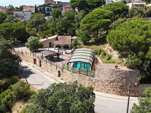 Chalet en venta en Vidreres, Aiguaviva Parc. EXCLUSIVA VILLA CON PARCELA DE 4.709 m2 Y MÁXIMA PRIVACIDAD EN AIGUAVIVA PARK, VIDRERES. Chalets.