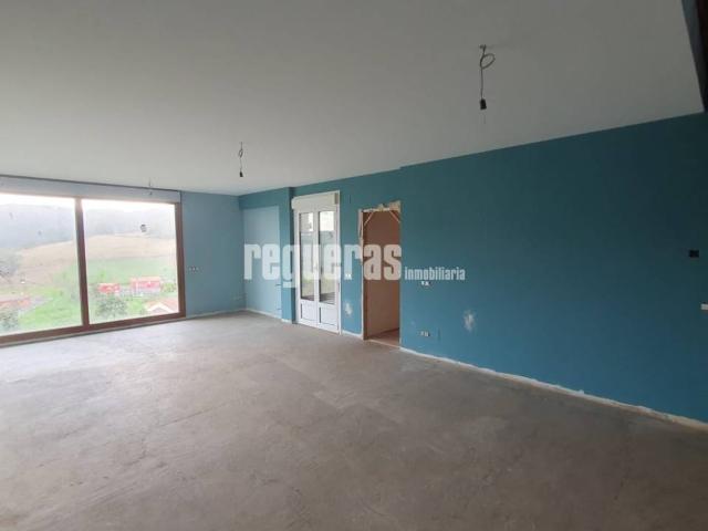 Chalet en venta en Viescas Illas: amplitud, luz y entorno natural a un paso de Avilés