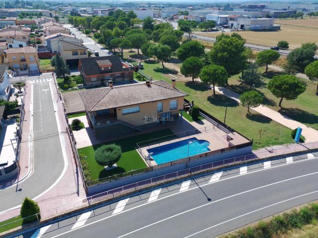 Chalet en venta en Vilamalla. Casa unifamiliar en Vilamalla, Pont del Príncep, Girona. Chalets.