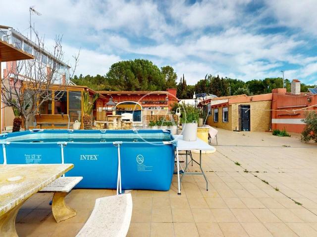 Chalet en venta en Vilanova d´Escornalbou. Masía legalizada con parcela de más de 1.500 m² en Vilanova dEscornalbou. Chalets Vilanova.