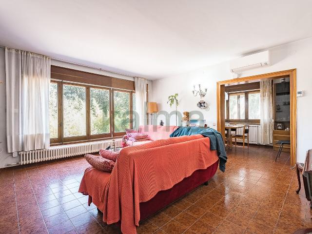 Chalet en venta en Vilanova del Vallès. NUDA PROPIEDAD en venta en Carrer de l'Urgell. Chalets Vilanova del.
