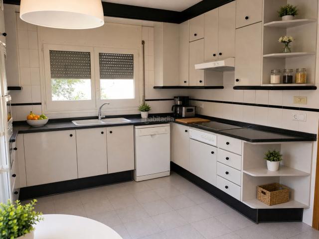 Chalet en venta en Vilablareix. Chalets.