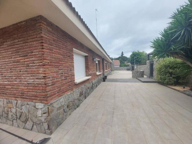 Chalet en venta en Viladecavalls. CASAS EN VILADECAVALLS, INIGUALABLE, PRECIO ÚNICO POR 2 CASAS. Chalets.