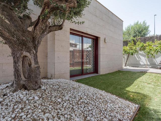 Chalet en venta en Viladecans, Torrent Ballester. UNA CASA ÚNICA EN EL BARRIO DE LA MUNTANYETA Y AL LADO DE ALBAROSA, VILADECANS. Chalets.