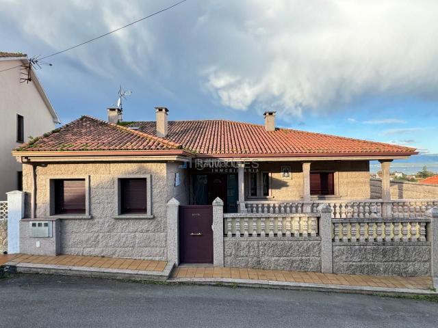 Chalet en venta en Vilagarcía de Arousa, Sobradelo. Chalets Vilagarcía de.