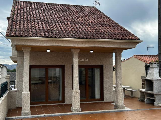 Chalet en venta en Vilagarcía de Arousa, Arealonga. CHALET DE PIEDRA MUY BUENA ACCESIBILIDAD A CINCO MINUTOS DEL CENTRO DE VILAGARCÍA. Chalets Vilagarcía de.