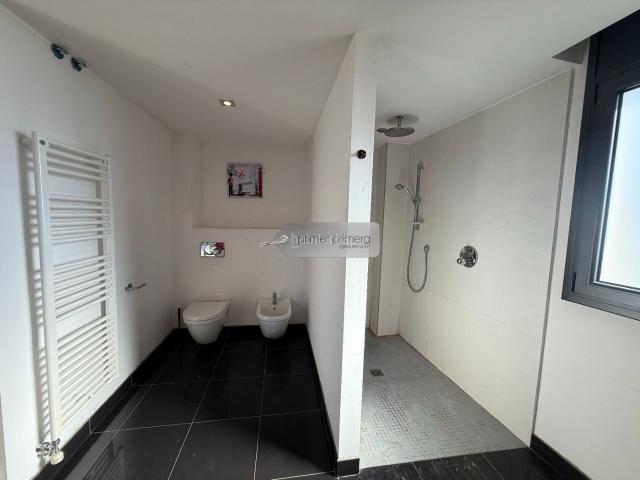 Chalet en venta en Vilobí d´Onyar. casa independiente en venta. Chalets Vilobí.