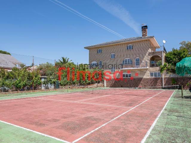 Chalet en venta en Villaviciosa de Odón, Castillo Campodón. ¡EN FLIMASA NO COBRAMOS AL COMPRADOR!. Chalets Villaviciosa de.