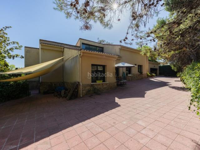 Chalet en venta en Villaviciosa de Odón, El Bosque. Chalet bifamiliar con piscina en Villaviciosa de Odón. Chalets Villaviciosa de.