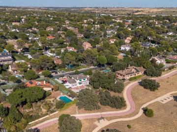 Avenida Principe de Asturias, Madrid, Pinares Llanos