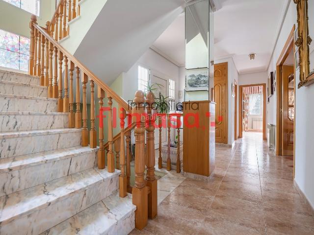Chalet en venta en Villaviciosa de Odón, El Bosque. Chalet independiente junto a zona comercial con alta eficiencia energética. Chalets Villaviciosa de.