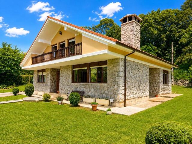 Chalet en venta en Villaescusa. Chalet independiente en Villanueva de Villaescusa. Chalets.