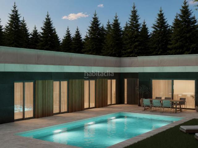 Chalet en venta en Villalbilla, El Robledal. Vivienda INDIVIDUAL de 1 plantas BAJA 160 m2 Construidos+ Piscina. Chalets.