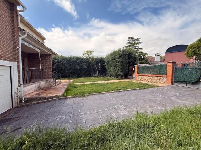 Chalet en venta en Villalbilla, Peñas Albas Zulema. CHALET INDEPENDIENTE EN ZULEMA PARCELA DE 1.240 m2, PISCINA PRIVADA Y TOTAL PRIVACIDAD. Chalets.