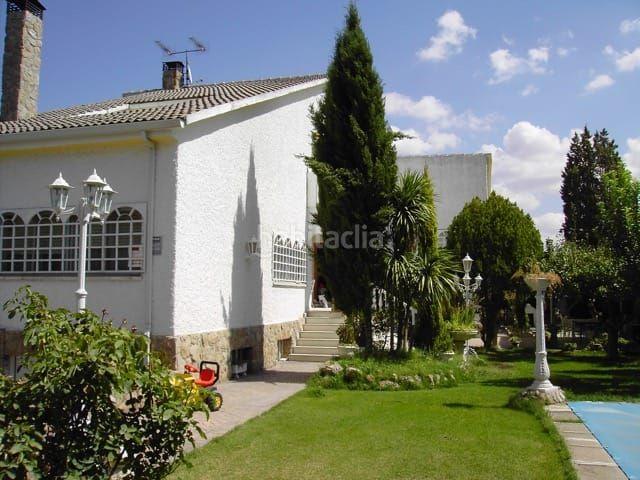 Chalet en venta en Villalbilla, Peñas Albas Zulema. Chalets.