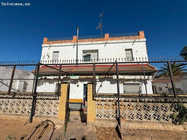 Chalet en Venta en Villamanrique de la Condesa, Sevilla