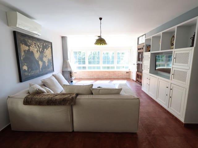 Chalet en venta en Villamartin, Alicante Costa Blanca