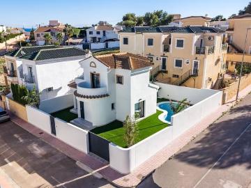 Chalet en venta en Villamartin, Alicante Costa Blanca