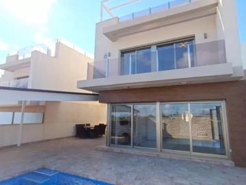 Chalet en venta en Villamartin, Alicante Costa Blanca