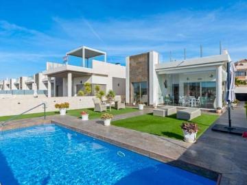 Chalet en venta en Villamartin, Alicante Costa Blanca