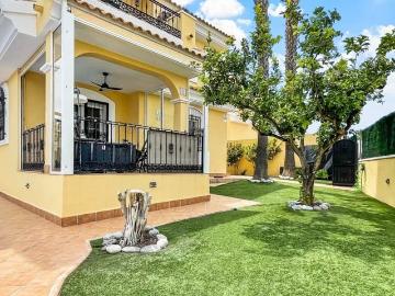 Chalet en venta en Villamartin, Alicante Costa Blanca