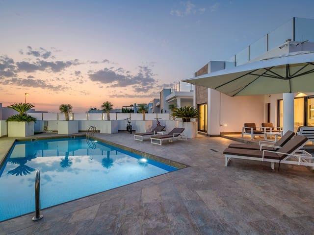 Chalet en venta en Villamartin, Alicante Costa Blanca